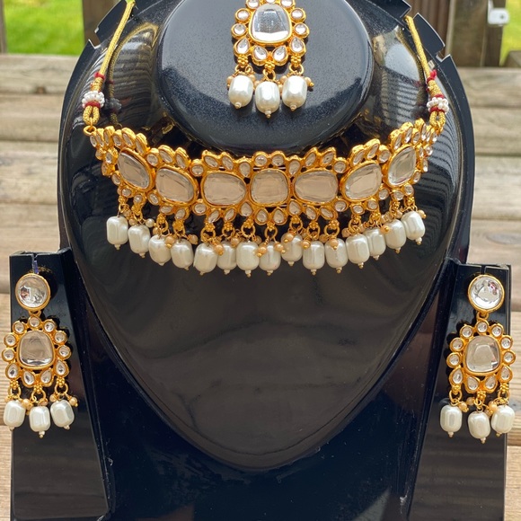 Gold Plated choker necklace set - Picture 2 of 14